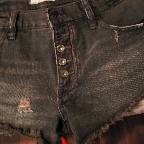 Free People 26 trashed black jean shorts - Picture 3 of 4